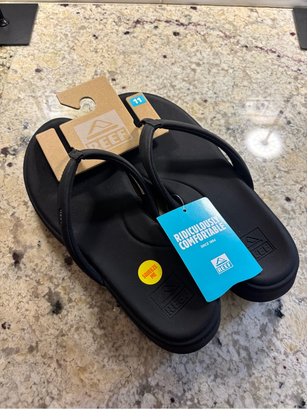 Reef Women’s Cushion Cloud Flip Flops
